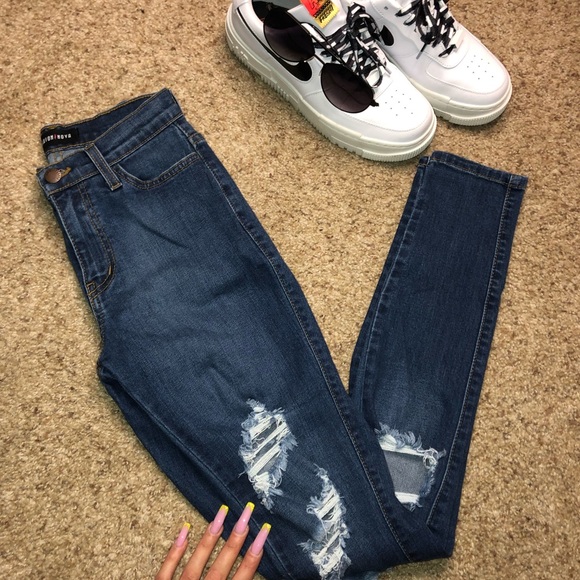 (SOLD‼️) fashion nova beach bum jeans - Picture 1 of 4
